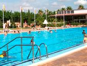 Feriendorf mit Pool in Cambrils, Spanien