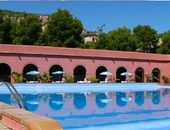 Feriendorf mit Pool in Hospitalet de l'Infant, Spanien