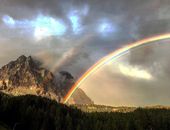 Regenbogen in den Dolomiten