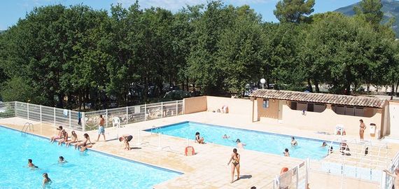 Campingplatz mit Pool in Vence, Frankreich