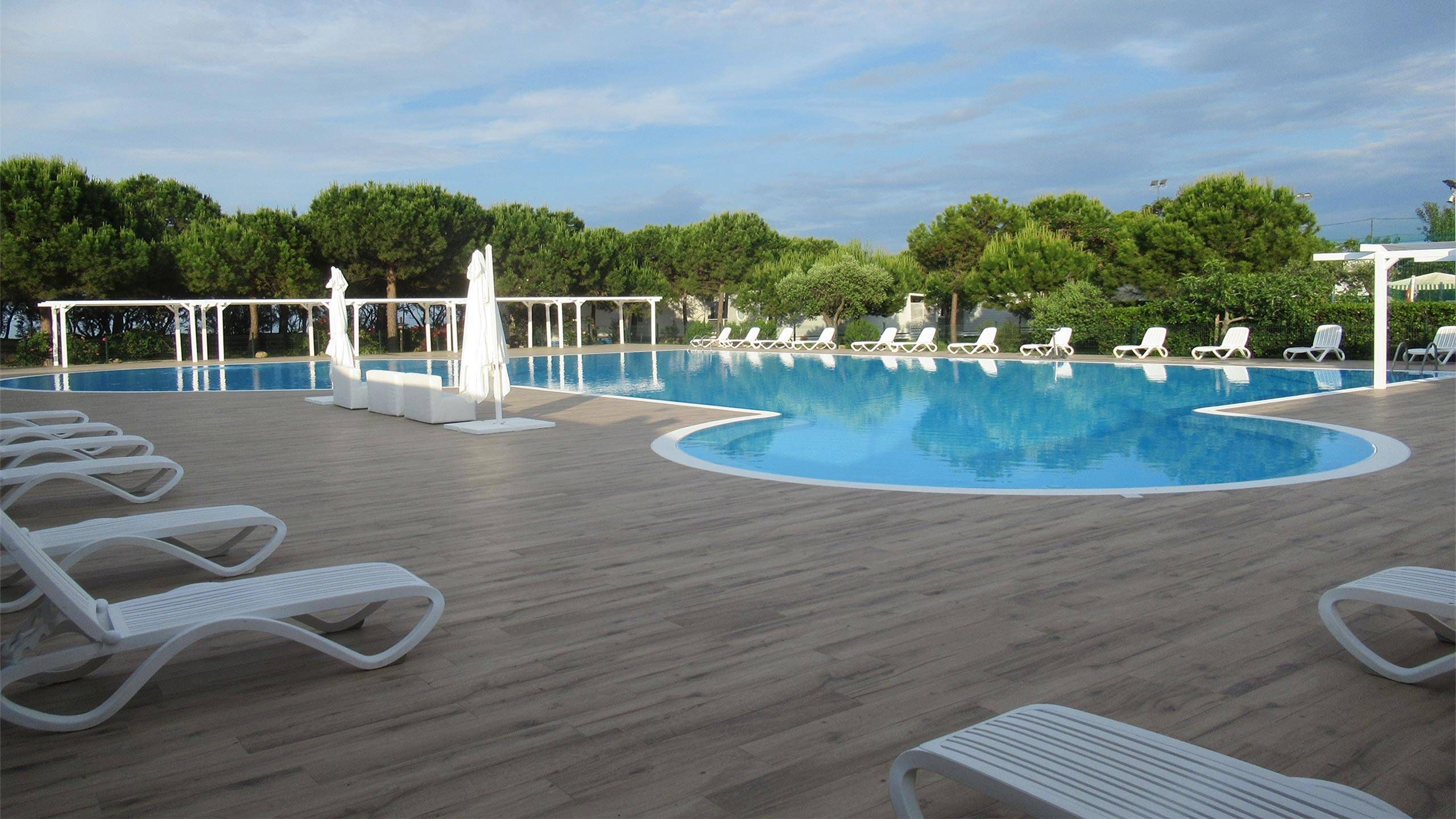 Pineto Beach Village & Camping