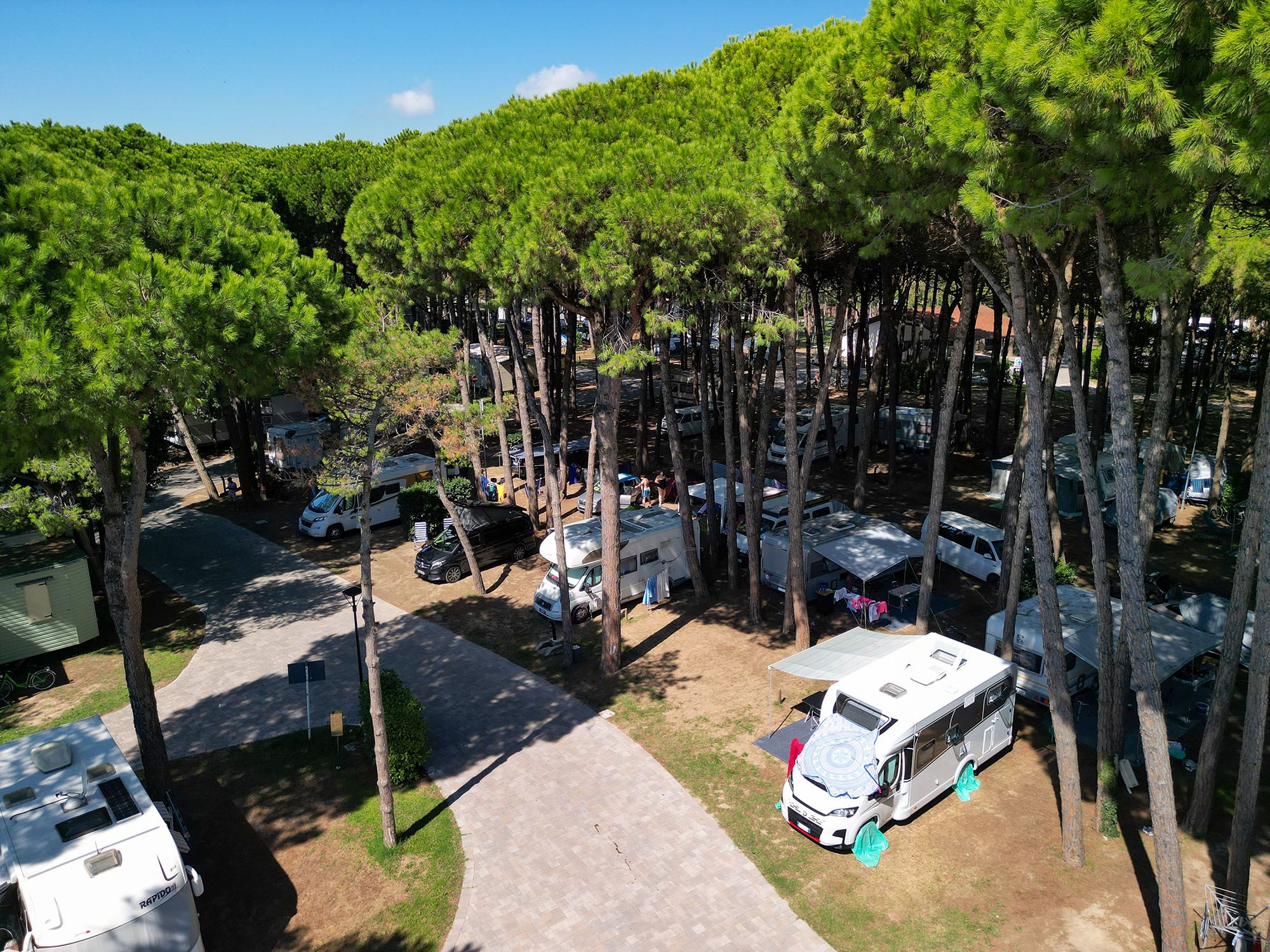 June: week in a mobile home or glamping in Bibione