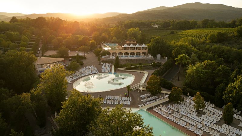 Hu Norcenni Girasole Village - Happy Camp, Holiday Village Tuscany, Booking  Online