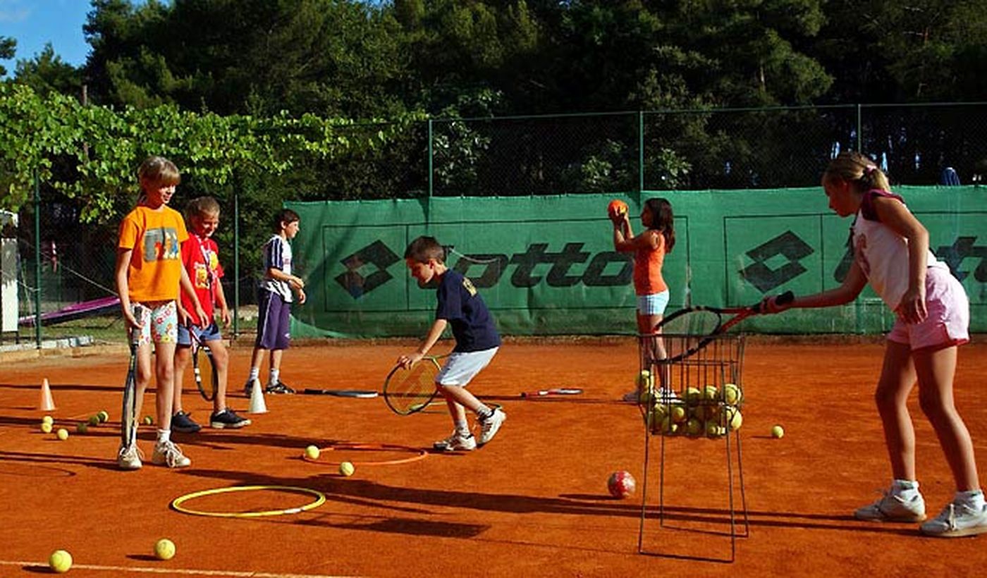 Campings met tennisbanen