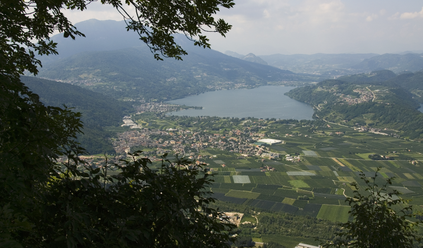 Panorama del campeggio sul lago