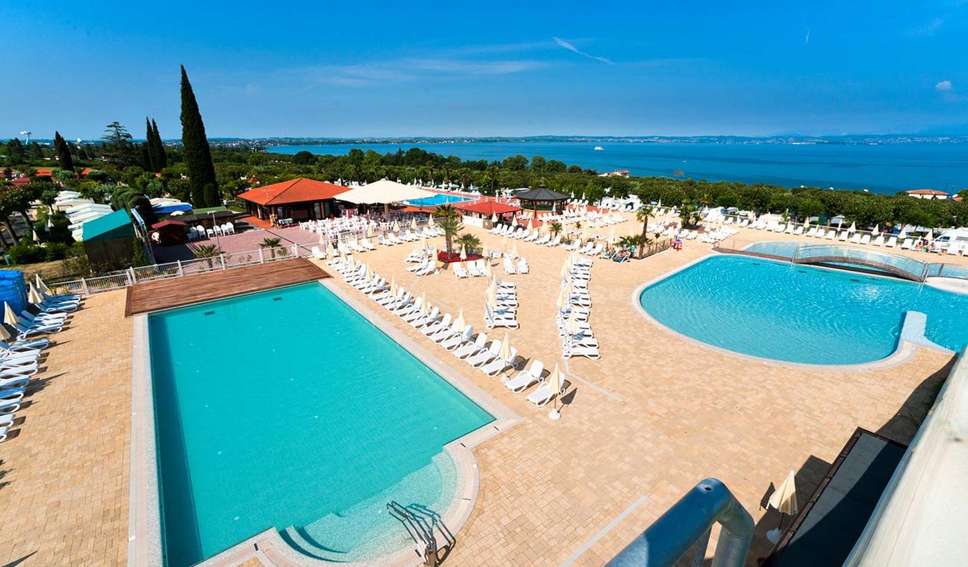 Camping con piscine sul Lago di Garda