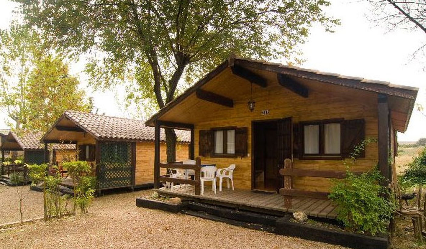Arco Iris Bungalow Camping Resort Villaviciosa De Odon Madrid Espana