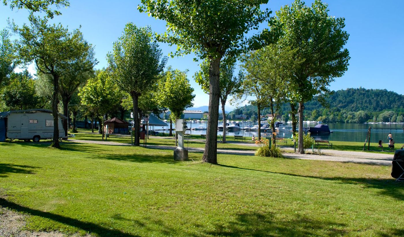 Direct access to the beach