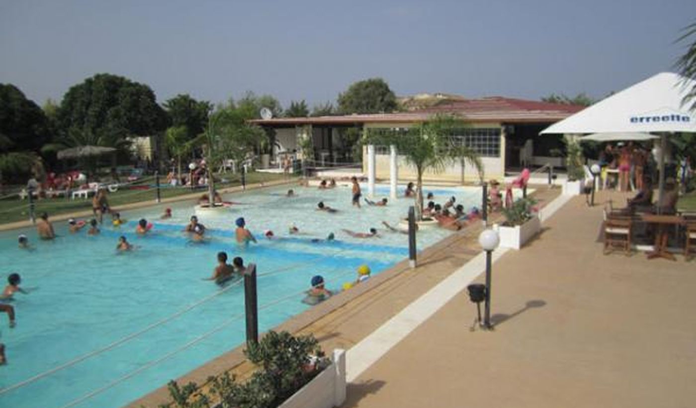 Camping mit Pool in Marzamemi, Sizilien