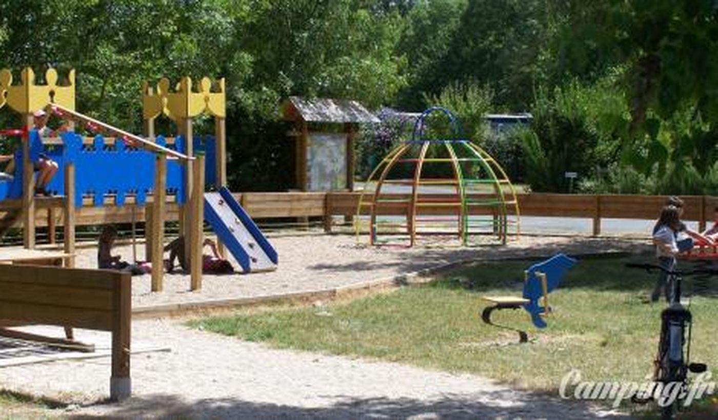 Camping Le Jardin Botanique, Centre Val de Loire, Camping Limeray