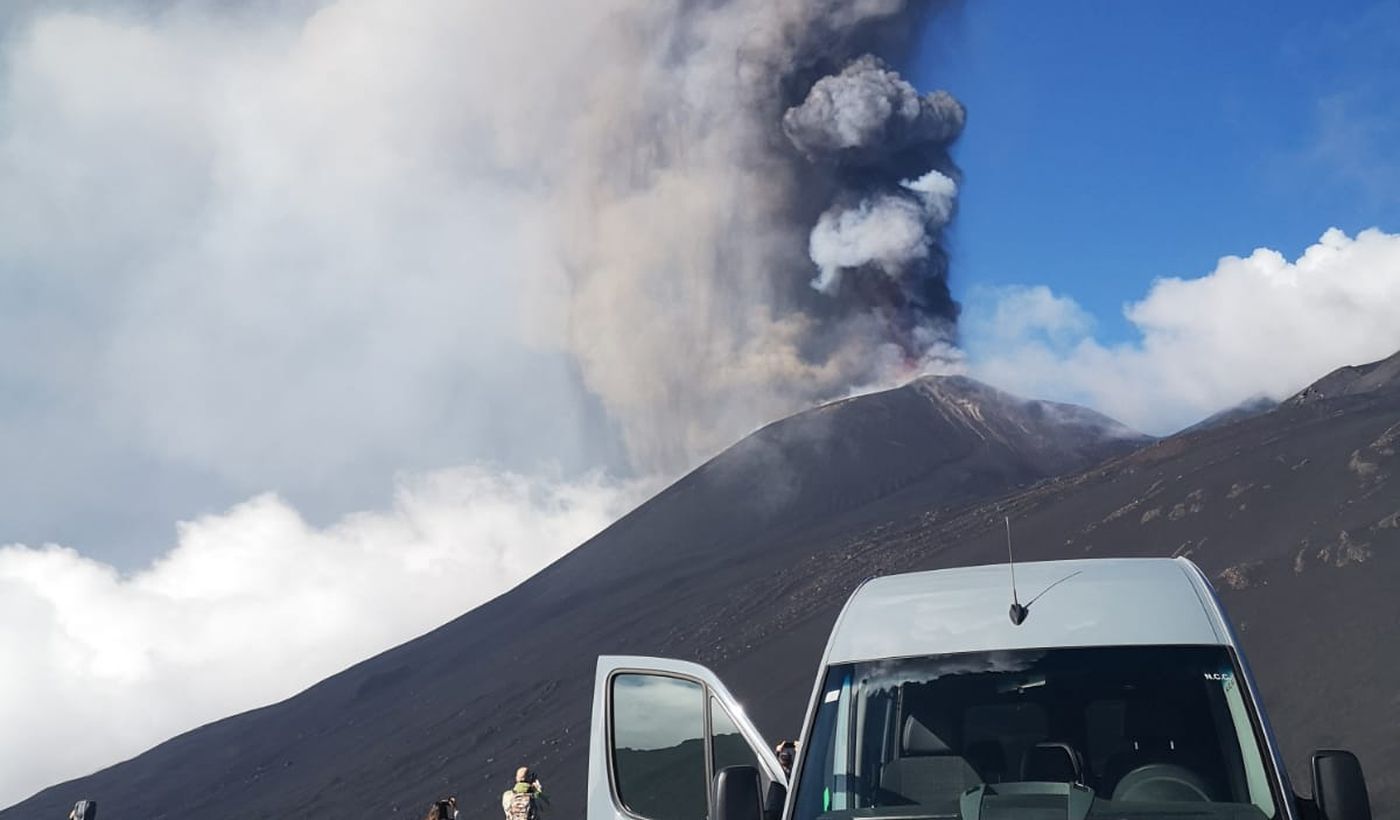 Camping Gole Alcantara vista Etna