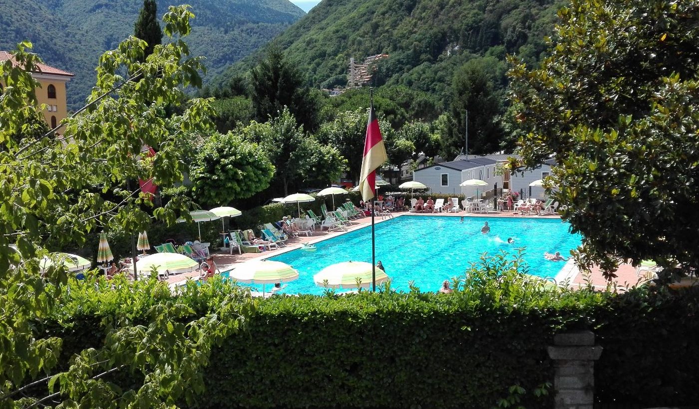 Camping Sole  lago Maggiore Piscina