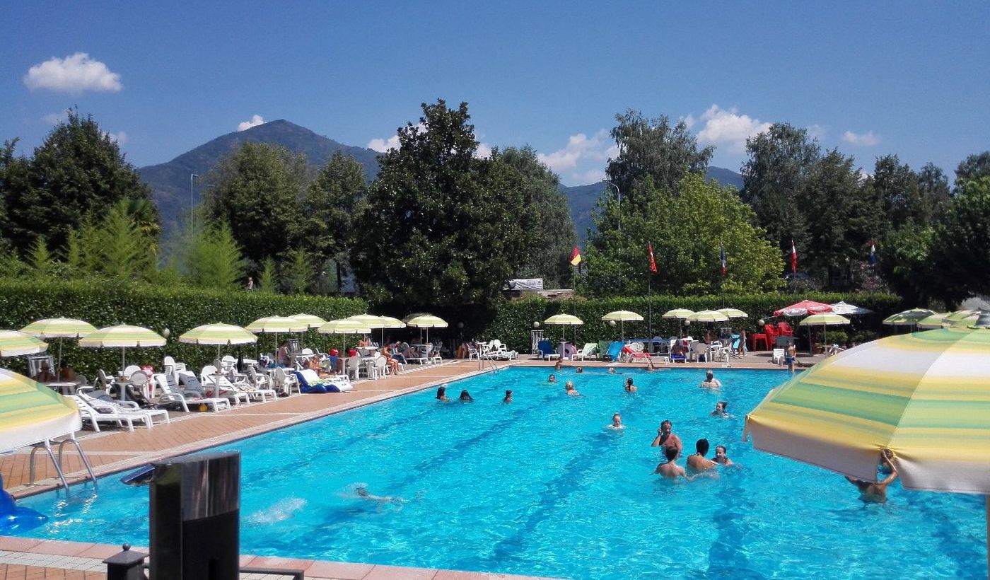 Camping Sole  lago Maggiore Piscina