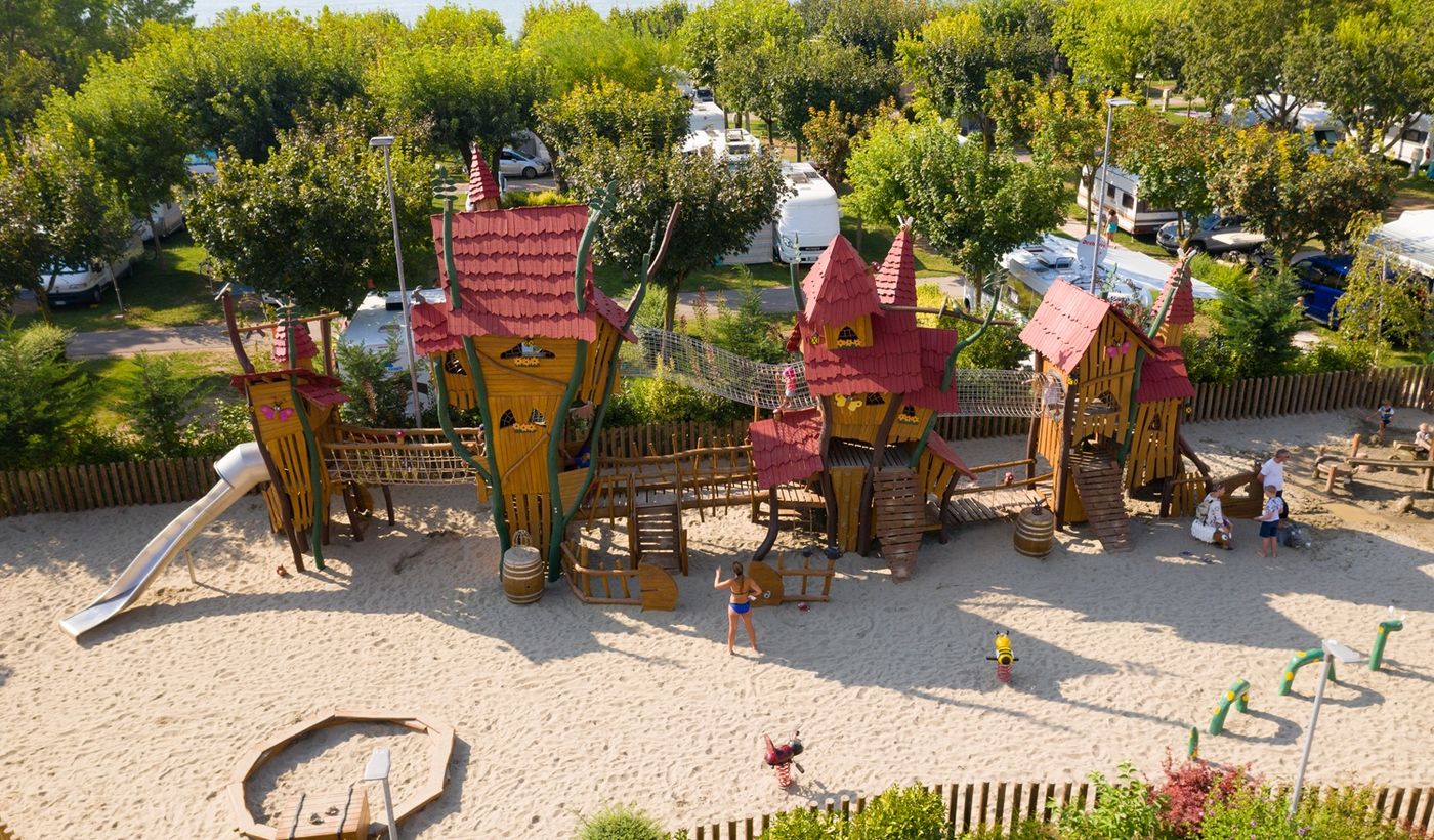 Camping Piani di Clodia