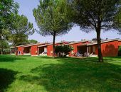 Die Bungalows auf dem Campingplatz in Venetien
