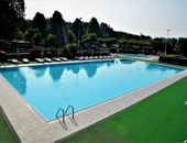 Feriendorf mit Pool in Angera, Varese