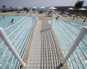 Das Schwimmbad des Camping Village