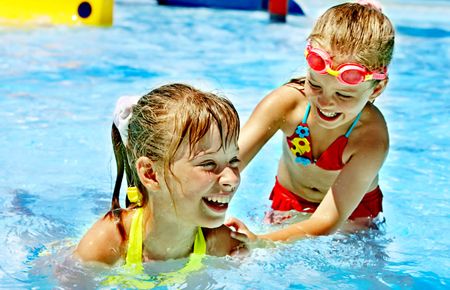 Campeggio con piscina per bambini Campeggio con piscina per bambini