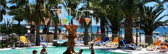 Villaggio Vacanze con Piscina sul Mare in Corsica