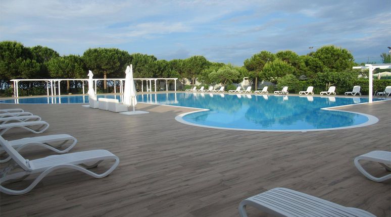 Pineto Beach Village & Camping
