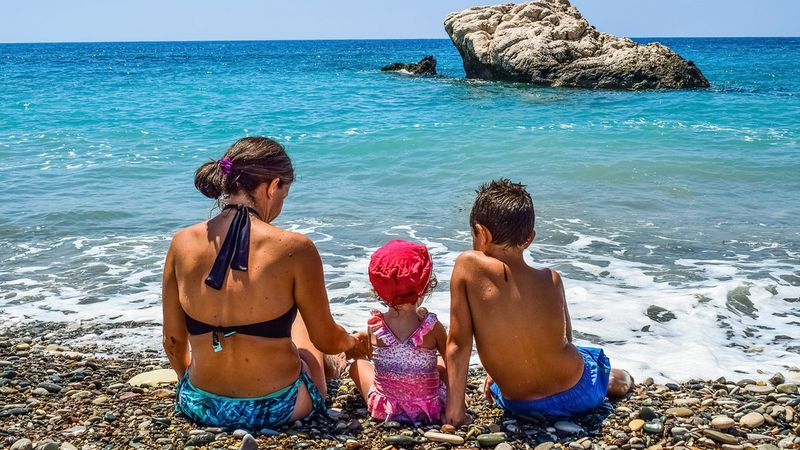 Campeggi per famiglie: piscine, sistemazioni originali e mini club!