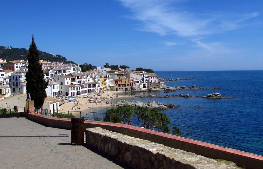 Camping sulle spiagge della Catalogna