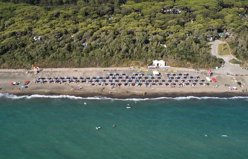 Baia Domizia Camping Village: Una Gemma nel Golfo di Gaeta